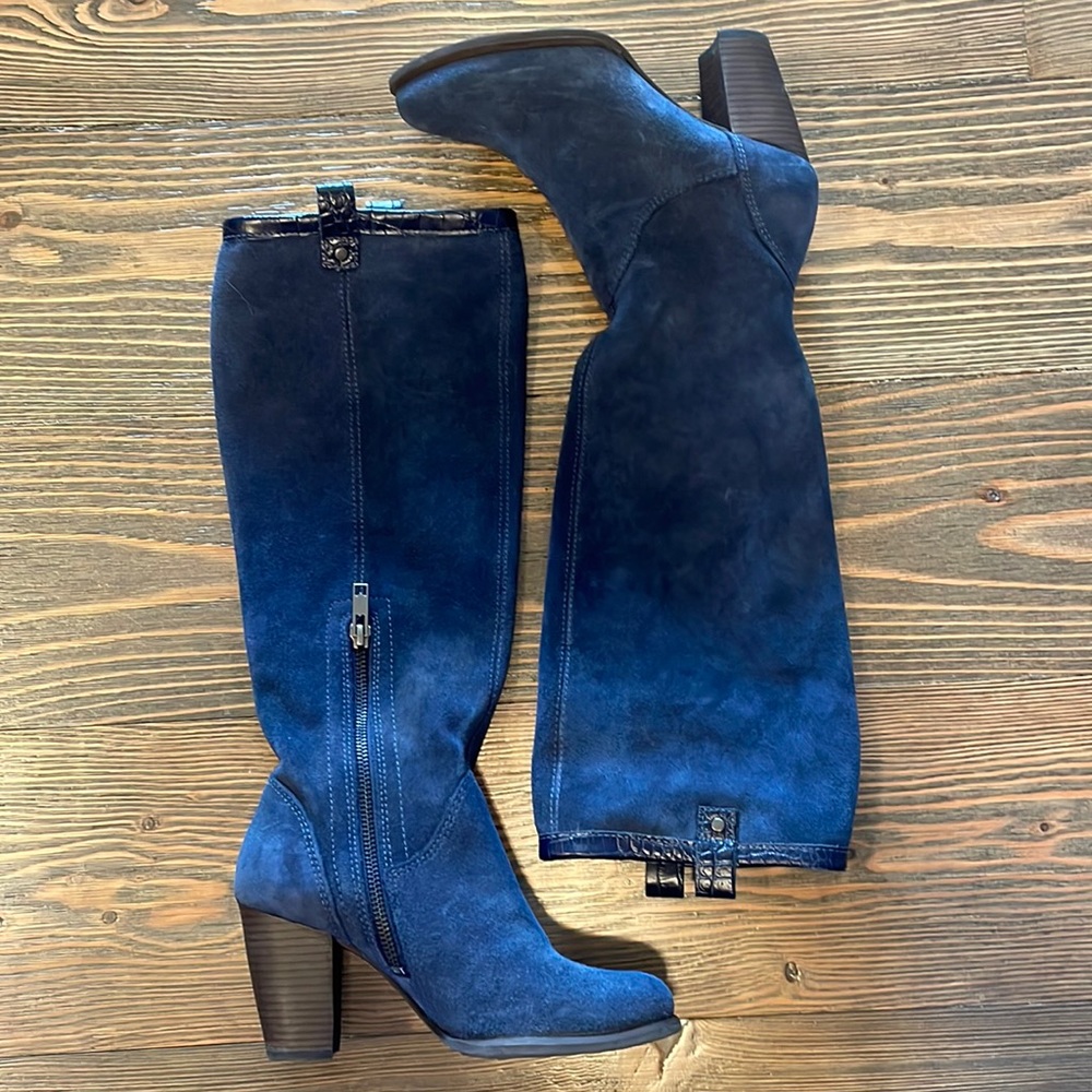 Women’s Ugg Blue Suede With Snack Skin Accent Side Zip Boots